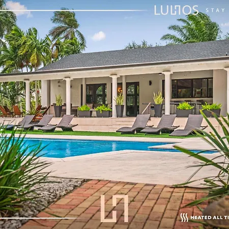 5-Acre Event Oasis, Heated Pool, Games And Sports Haven L50 Villa